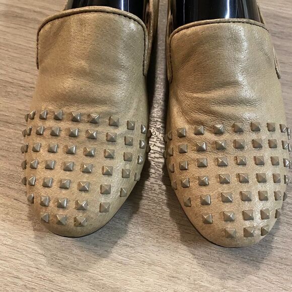 Steve Madden Womens P-Galia Beige Slip On Leather Studded Loafer Shoes Size 6M - Picture 4 of 8